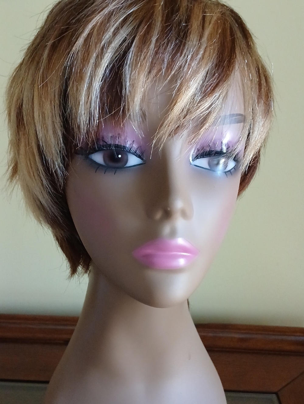 Human Hair Pixie Cut Wig with Two-Tone Blended Highlights Blonde/Brown